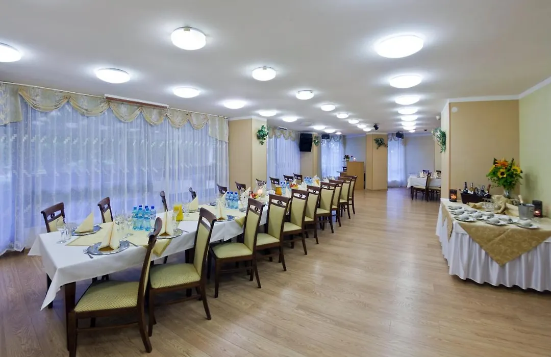 Hotel Jaskółka-1